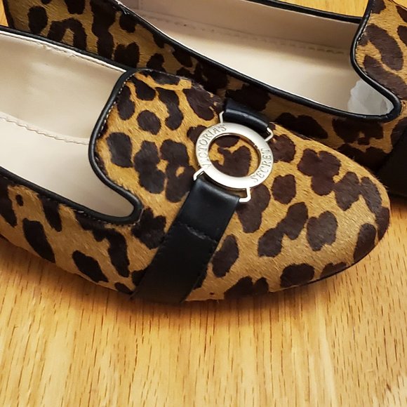 Victoria's Secret Leopard Flats Size 7.5B - Picture 7 of 16